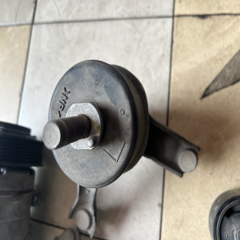 Engine mouthing Camry ACV30